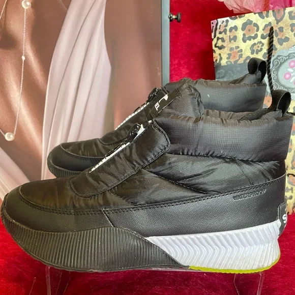 SOREL OUT N ABOUT III ANKLE ZIP BOOTIES PUFFY WATERPROOF INSULATED BOOTS… - Picture 9 of 14